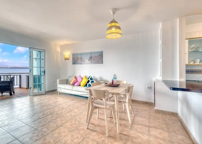 El Charcon A - 10 Meters To The By Lanzarote 阿列塔