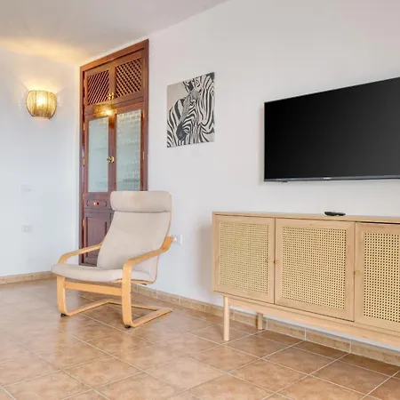 El Charcon A - Beachfront View By Lanzarote