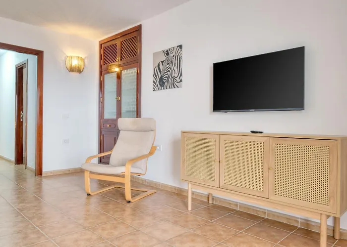 El Charcon A - Beachfront View By Lanzarote