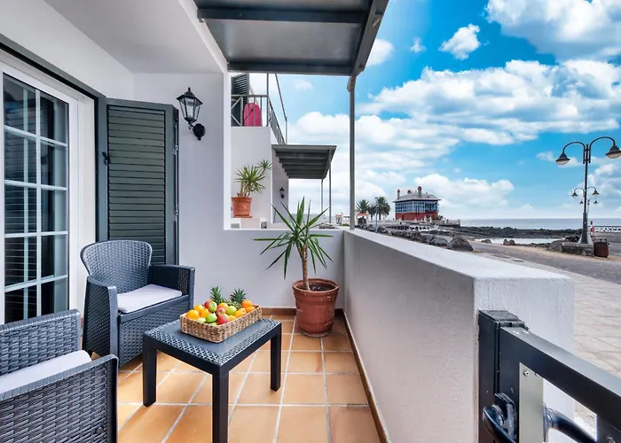 El Charcon A - Beachfront View By Lanzarote 阿列塔