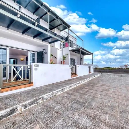 Apartamento El Charcon A - 10 Meters To The By Lanzarote